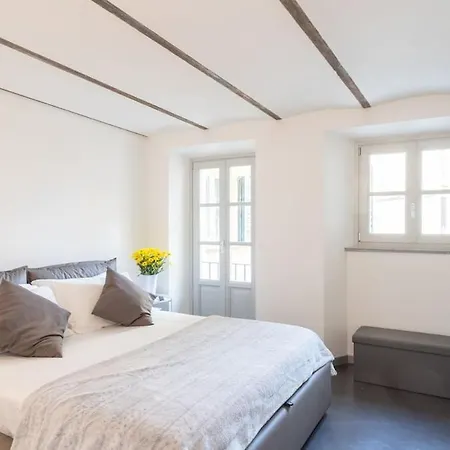 Tommy's Place - Center * 코모